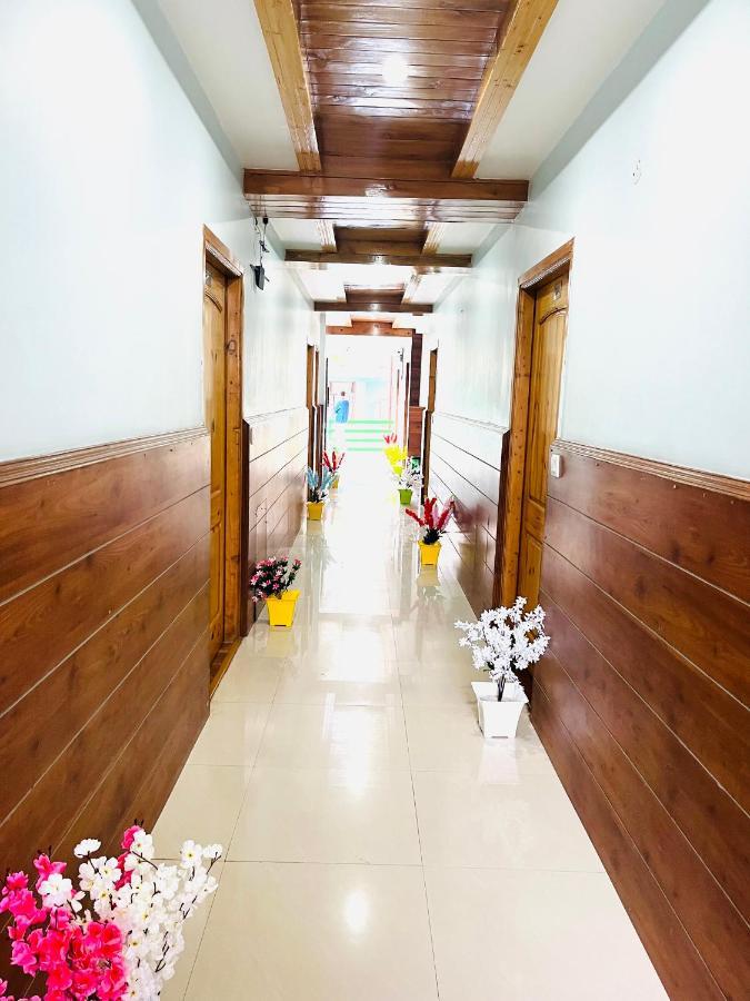 Winterline Resort Near Mall Road Manali - Centrally Heated & Air Cooled Buitenkant foto