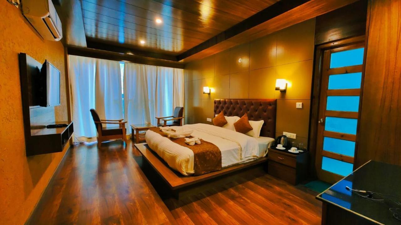 Winterline Resort Near Mall Road Manali - Centrally Heated & Air Cooled Buitenkant foto