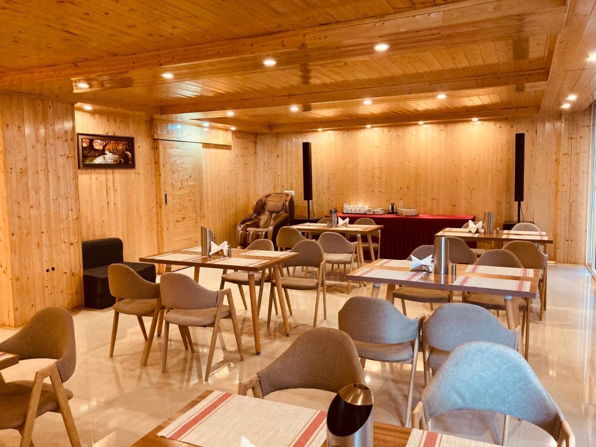 Winterline Resort Near Mall Road Manali - Centrally Heated & Air Cooled Buitenkant foto