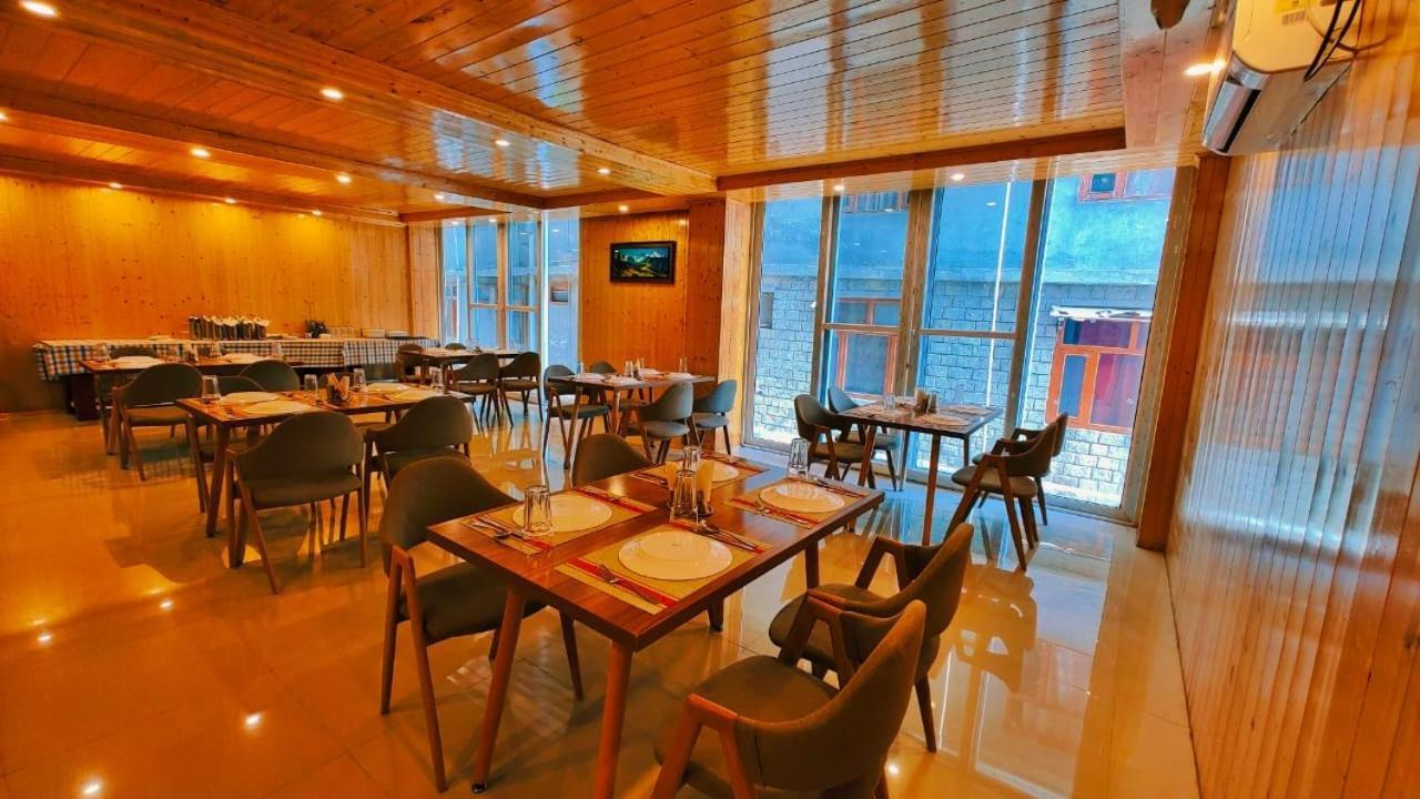 Winterline Resort Near Mall Road Manali - Centrally Heated & Air Cooled Buitenkant foto